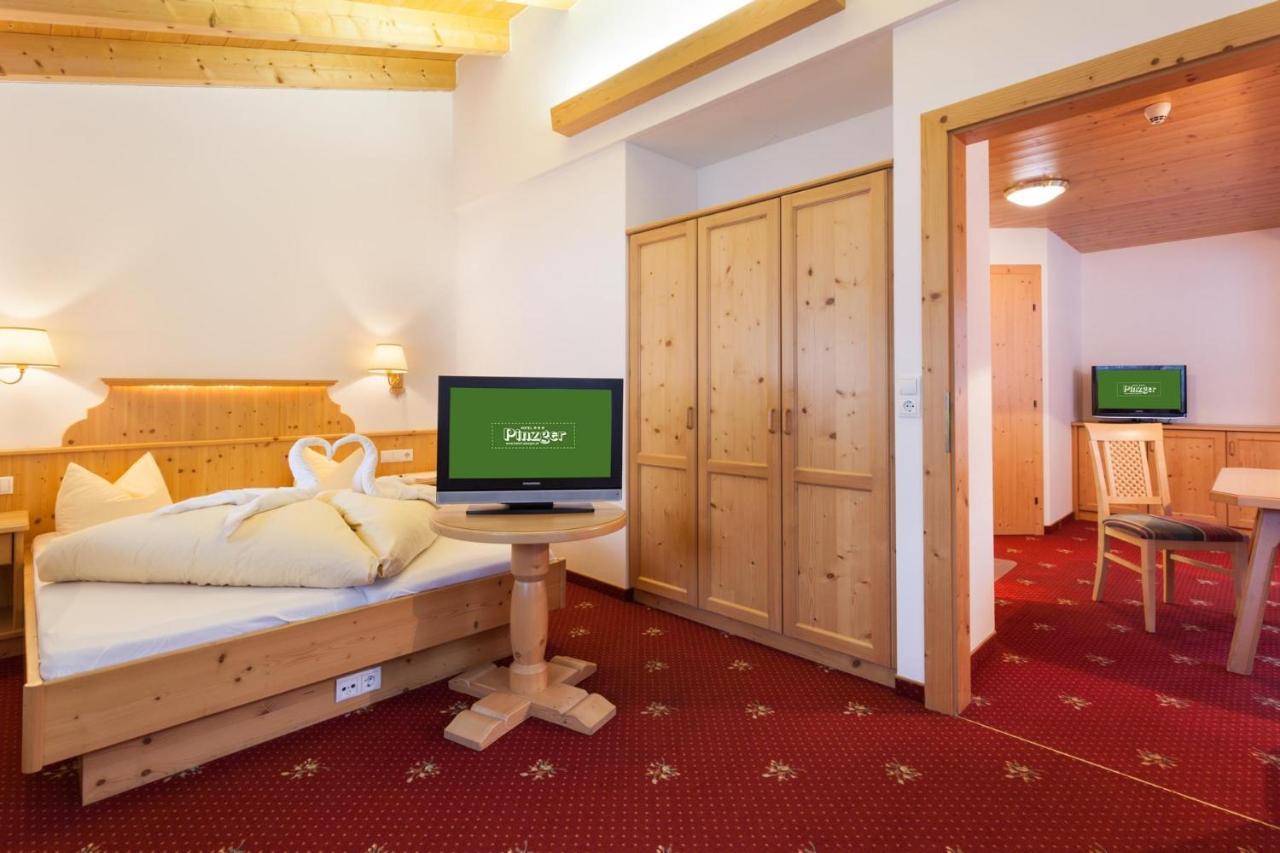 Hotel Pinzger 턱스 외부 사진