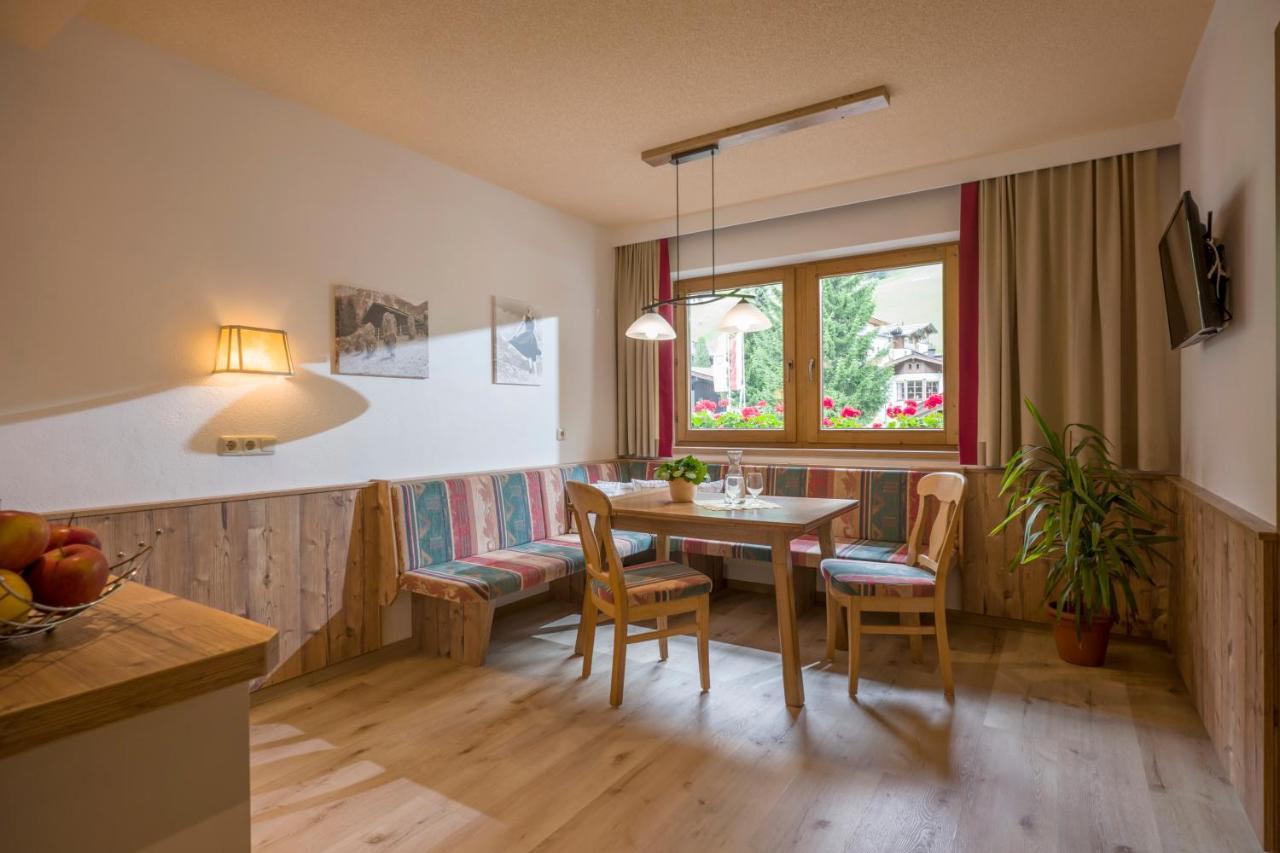 Hotel Pinzger 턱스 외부 사진