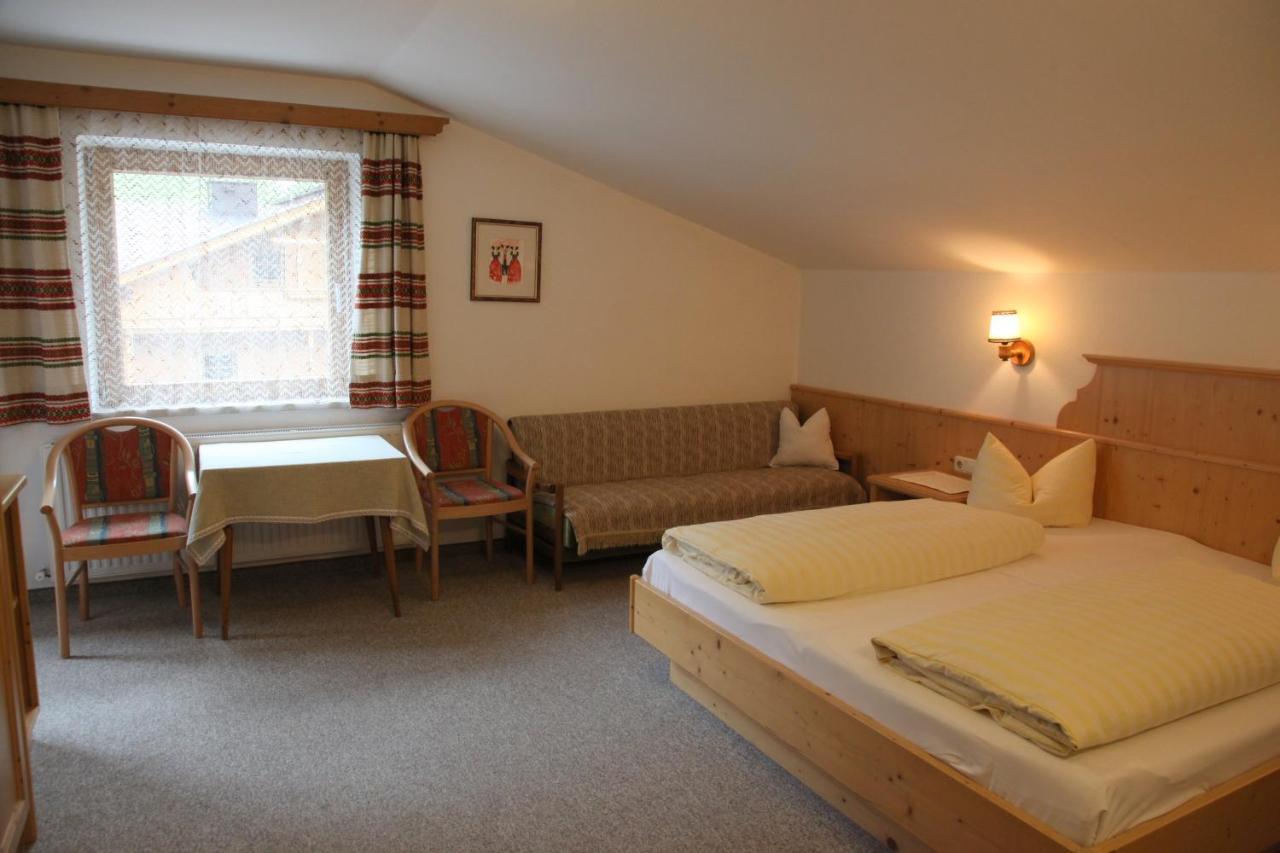 Hotel Pinzger 턱스 외부 사진