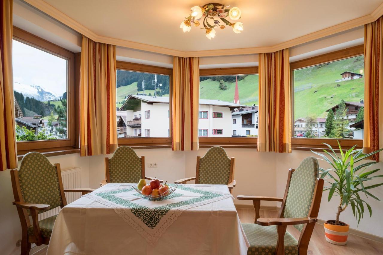 Hotel Pinzger 턱스 외부 사진