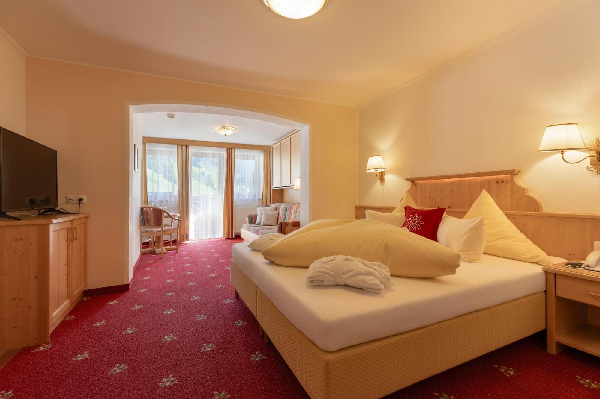 Hotel Pinzger 턱스 외부 사진