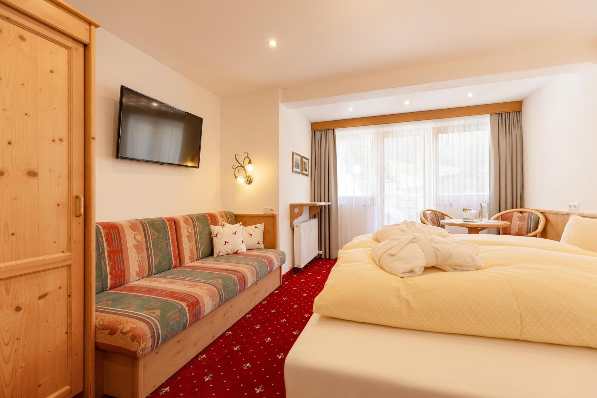 Hotel Pinzger 턱스 외부 사진