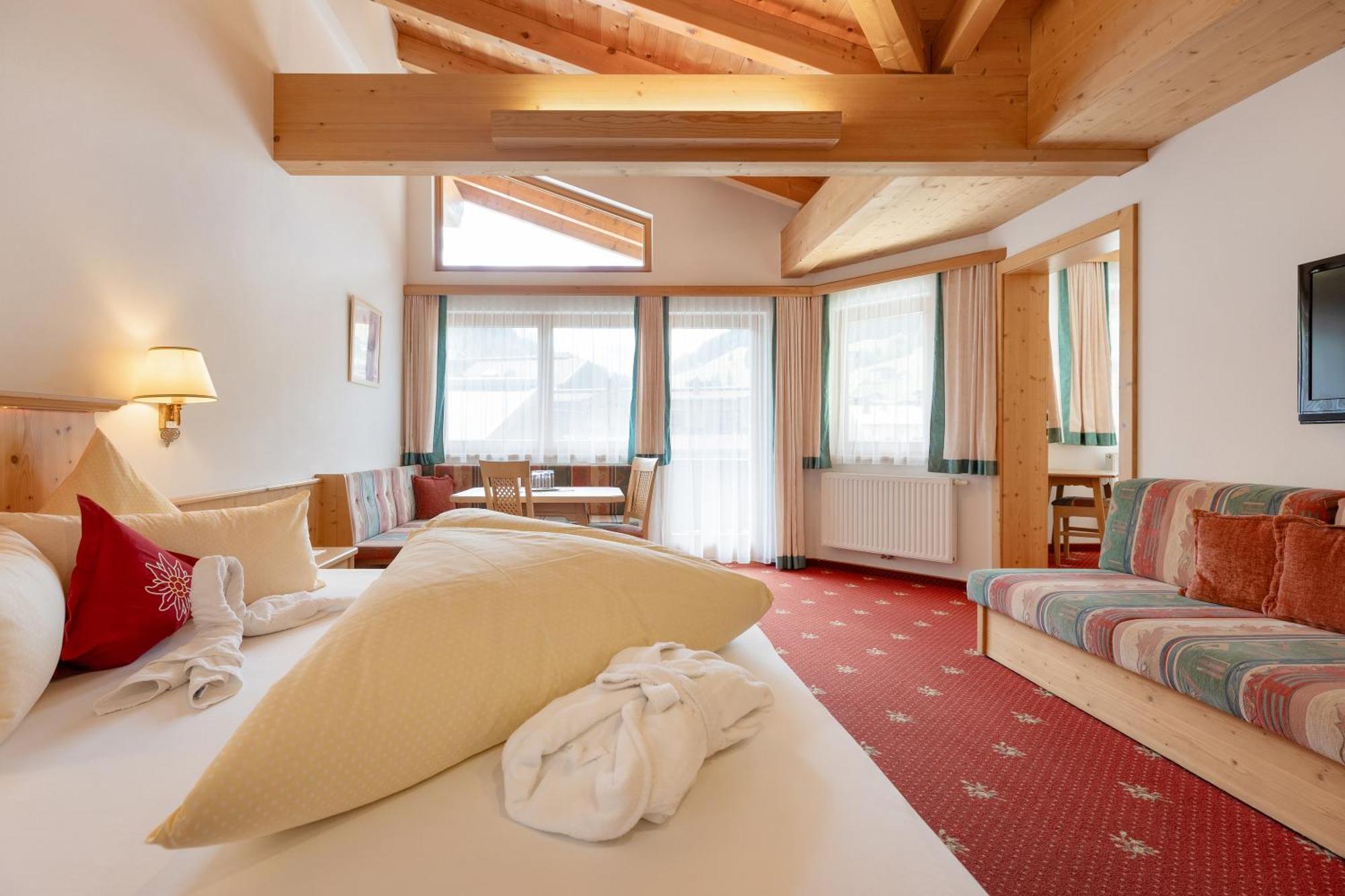 Hotel Pinzger 턱스 외부 사진