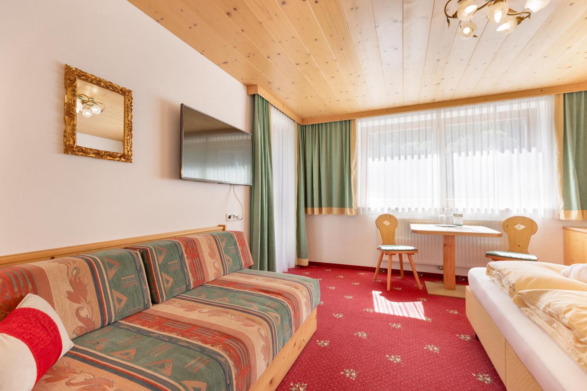 Hotel Pinzger 턱스 외부 사진
