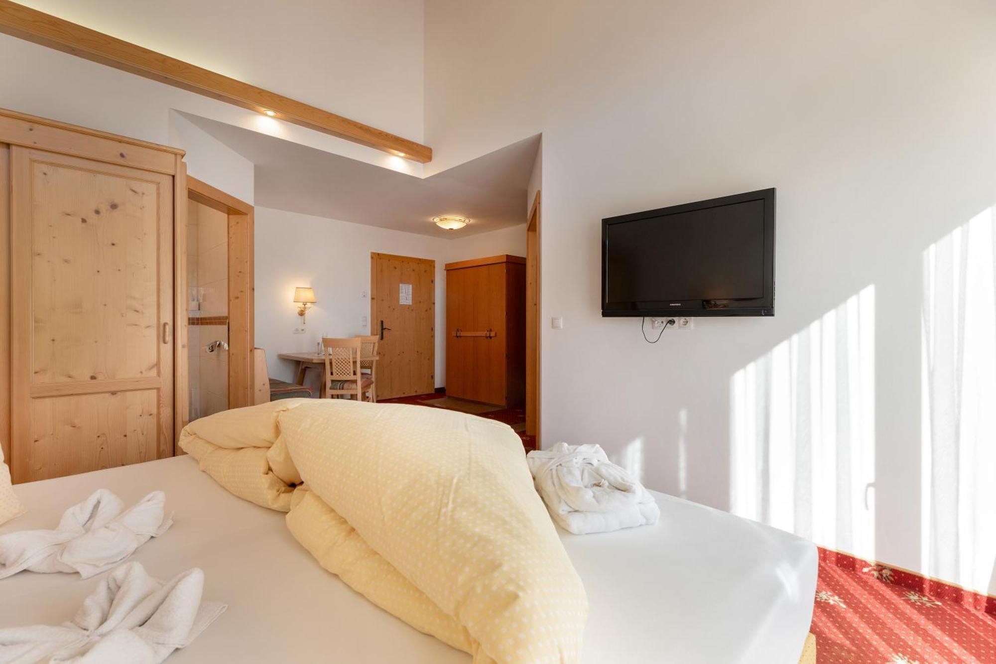 Hotel Pinzger 턱스 외부 사진