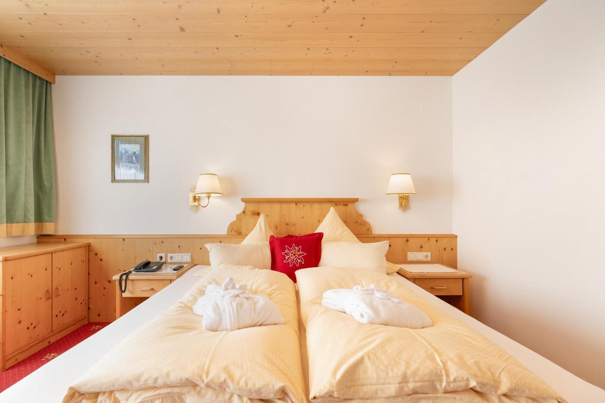 Hotel Pinzger 턱스 외부 사진
